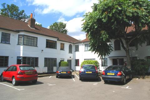 20 Conifers Close, Teddington, TW11 9JG
