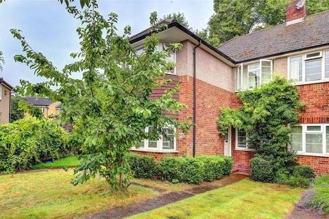 9 Cusack Close, Twickenham, TW1 4TB