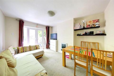 9 Cusack Close, Twickenham, TW1 4TB