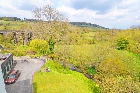 29 Riverside, Dorking, RH4 1PR