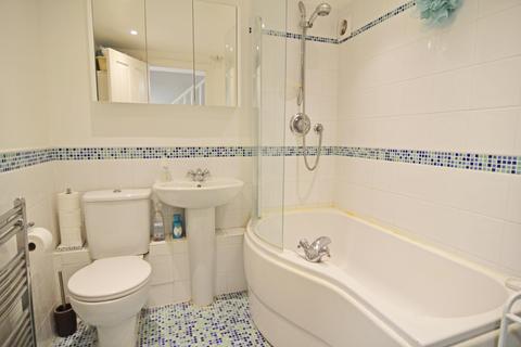 3 Sycamore Way, Teddington, TW11 9QQ