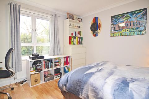 3 Sycamore Way, Teddington, TW11 9QQ