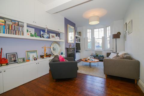 37 Heathfield North, Twickenham, TW2 7QN
