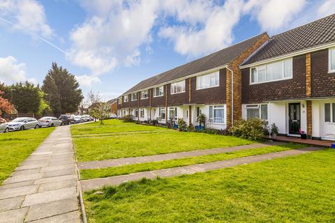 15 Brinsworth Close, Twickenham, TW2 5BS