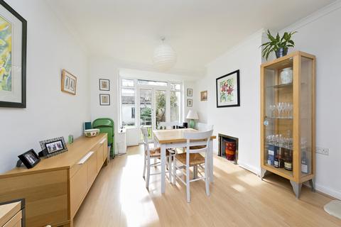 73 Heathfield North, Twickenham, TW2 7QN