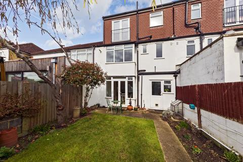 73 Heathfield North, Twickenham, TW2 7QN