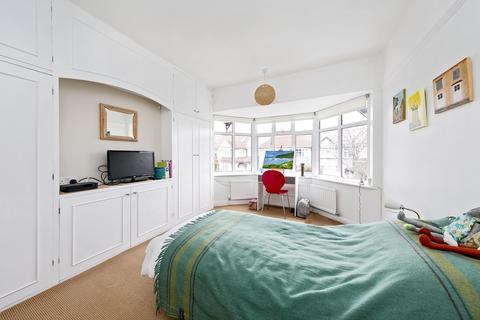 73 Heathfield North, Twickenham, TW2 7QN