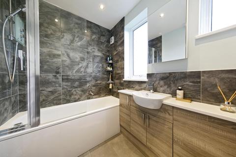 73 Heathfield North, Twickenham, TW2 7QN