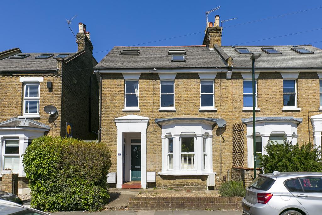 Heathfield South, Twickenham, UK, TW2 2 bed property £649,950