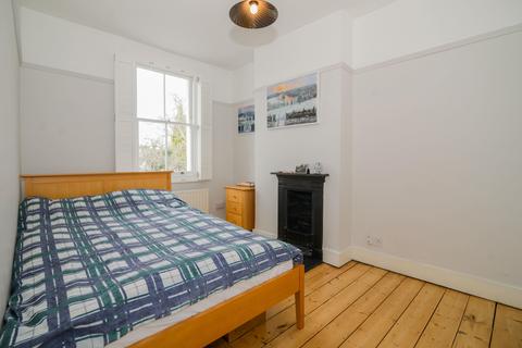 25 First Cross Road, Twickenham, TW2 5QA