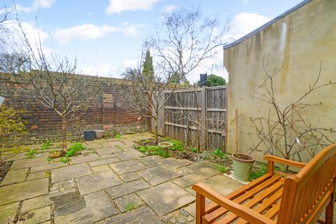 25 First Cross Road, Twickenham, TW2 5QA