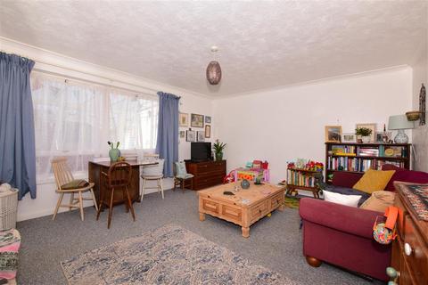 41 Biddenden Close, Cliftonville, Margate, CT9 3RD