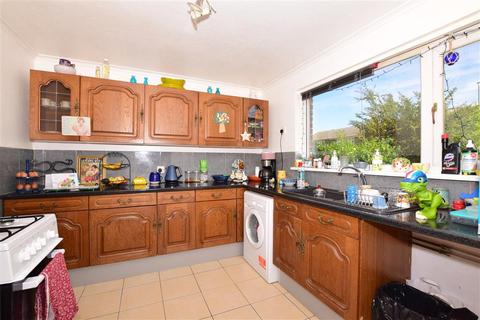 41 Biddenden Close, Cliftonville, Margate, CT9 3RD