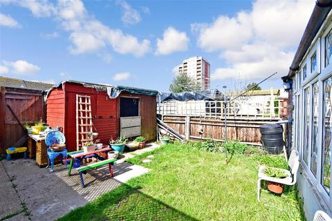 41 Biddenden Close, Cliftonville, Margate, CT9 3RD