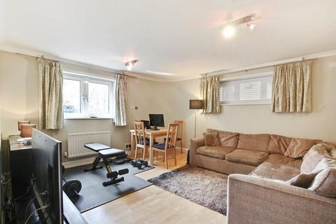 2 bedroom apartment to rent, Providence Square, London