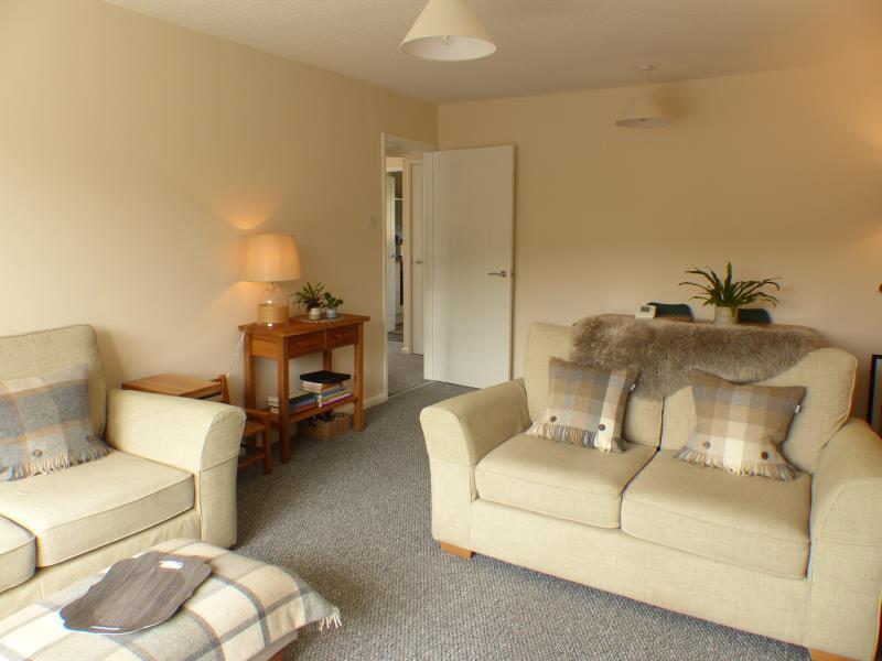 MOORVIEW WAY, SKIPTON, BD23 2LN 2 bed semidetached bungalow £825 pcm