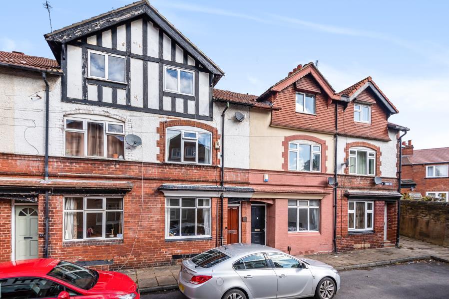 25 HAWTHORN VIEW, CHAPEL ALLERTON, LEEDS, LS7 4 bed terraced house for