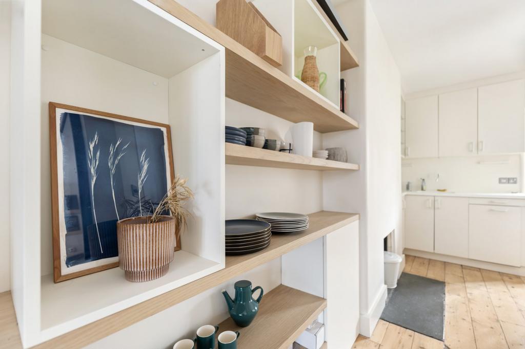 Apartment in London - More