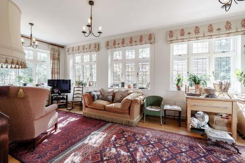 74 Baring Road, Beaconsfield, HP9 2NF