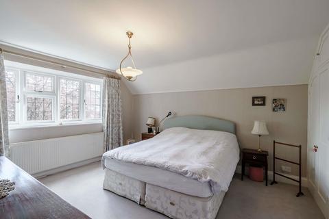 74 Baring Road, Beaconsfield, HP9 2NF
