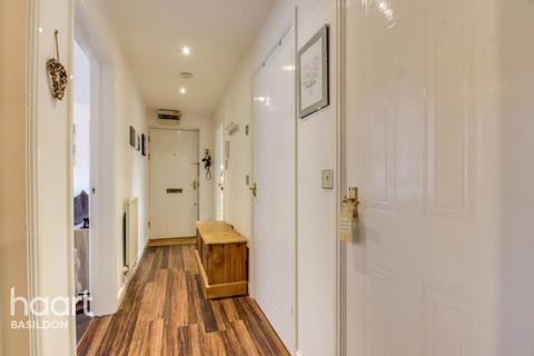 7 Osier Drive, Basildon, SS15 4HP