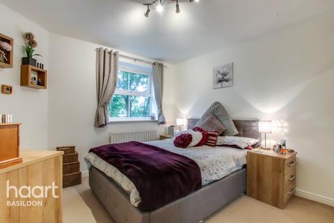 7 Osier Drive, Basildon, SS15 4HP