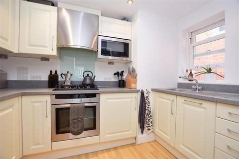 3 Pilgrim Mews, Reigate, RH2 8AH