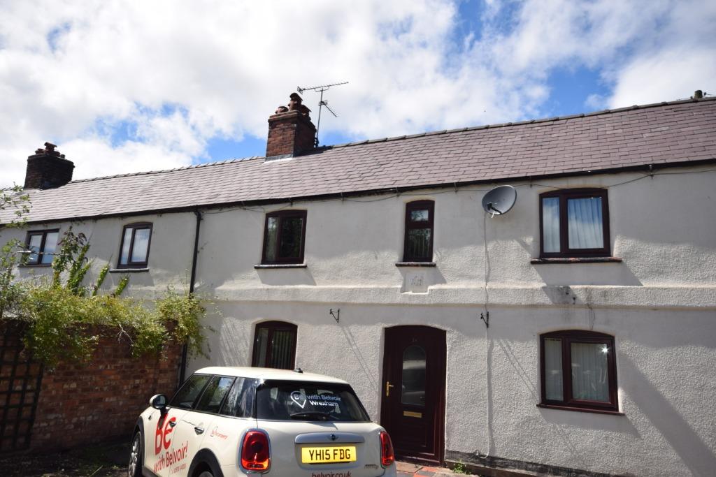 Gresford Road, Llay, LL12 2 bed terraced house £550 pcm (£127 pw)