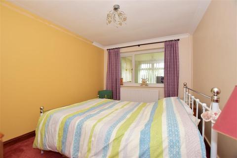 86 Brockman Crescent, Dymchurch, Romney Marsh, TN29 0UA