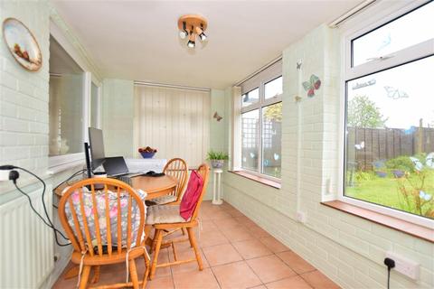 86 Brockman Crescent, Dymchurch, Romney Marsh, TN29 0UA