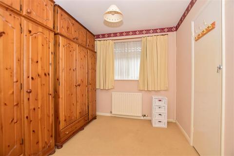 86 Brockman Crescent, Dymchurch, Romney Marsh, TN29 0UA