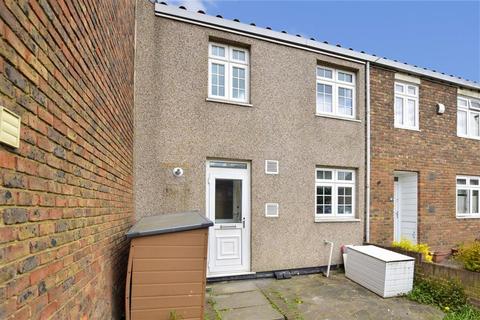 11 Cypress Path, Romford, RM3 8BD