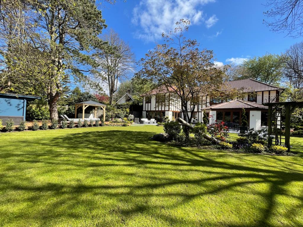 Victoria Road, Formby, Liverpool L37 5 bed detached house for sale