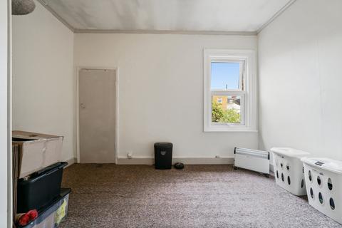 79 Elthorne Park Road, London, W7 2JB