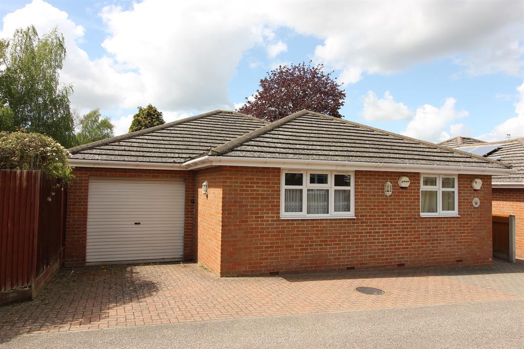 New Barns Road, Penenden Heath 2 bed bungalow for sale £350,000