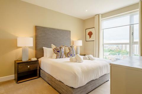 2 bedroom flat to rent, Circus Apartments E14