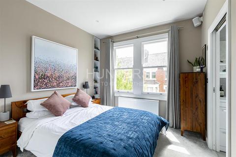 69c Gascony Avenue, London, NW6 4ND