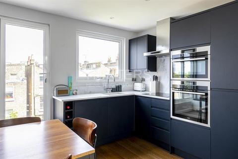 69c Gascony Avenue, London, NW6 4ND