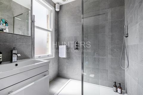69c Gascony Avenue, London, NW6 4ND