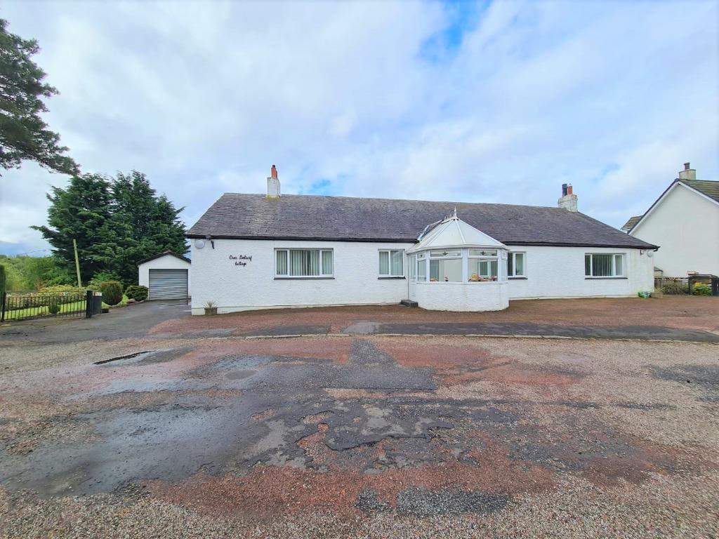 Netherburn Road, Ashgill, South Lanarkshire, ML9 4 bed bungalow £