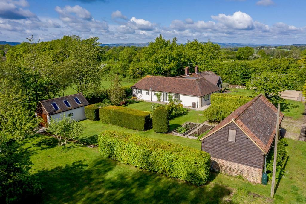 Church Street, West Chiltington, Pulborough, West Sussex 4 bed bungalow