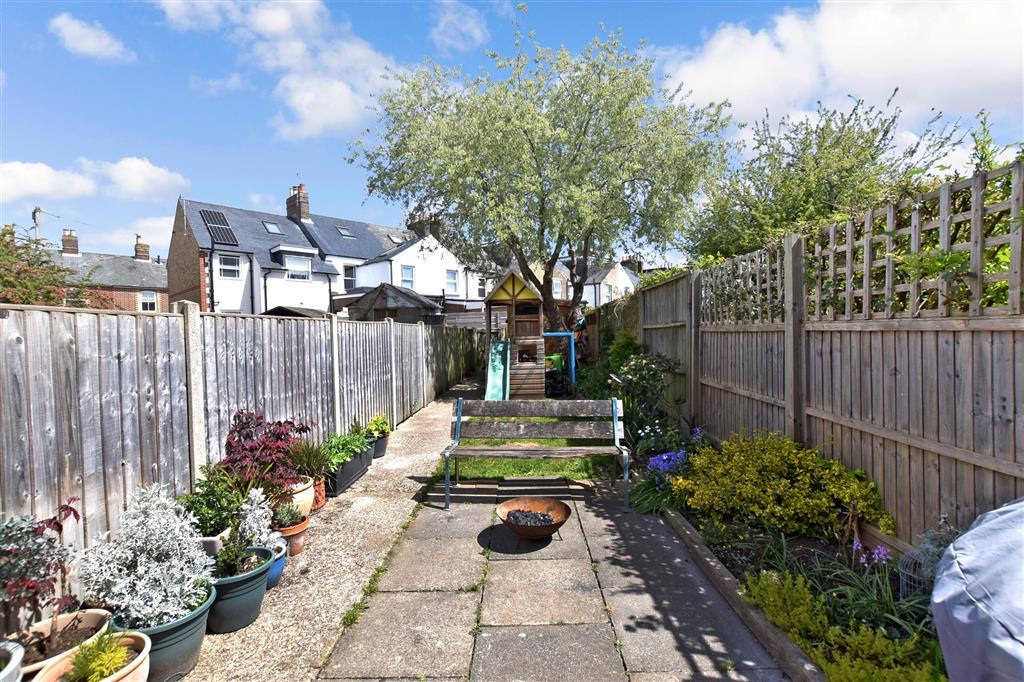 Whyke Lane, Chichester, West Sussex 3 bed townhouse £400,000