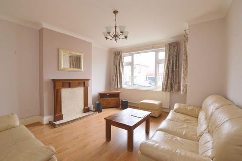 3 bedroom terraced house to rent, Woodberry Avenue, North Harrow