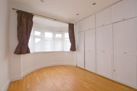 3 bedroom end of terrace house to rent, Blenheim Road, West Harrow