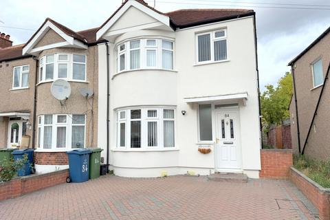3 bedroom end of terrace house to rent, Blenheim Road, West Harrow