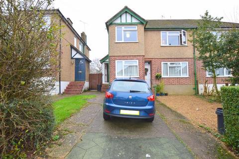 2 bedroom maisonette to rent, Alandale Drive, Pinner