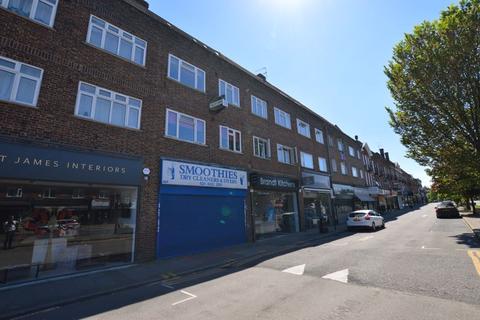 1 bedroom apartment to rent, Uxbridge Road, Hatch End