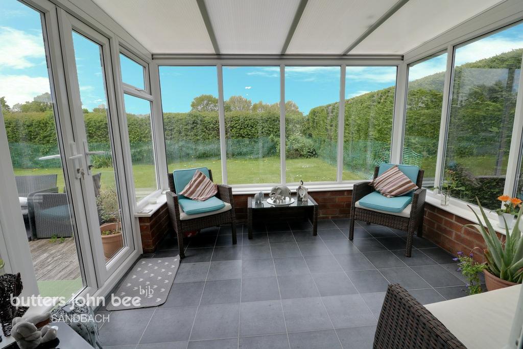 Princess Drive, Sandbach 4 bed detached house £260,000