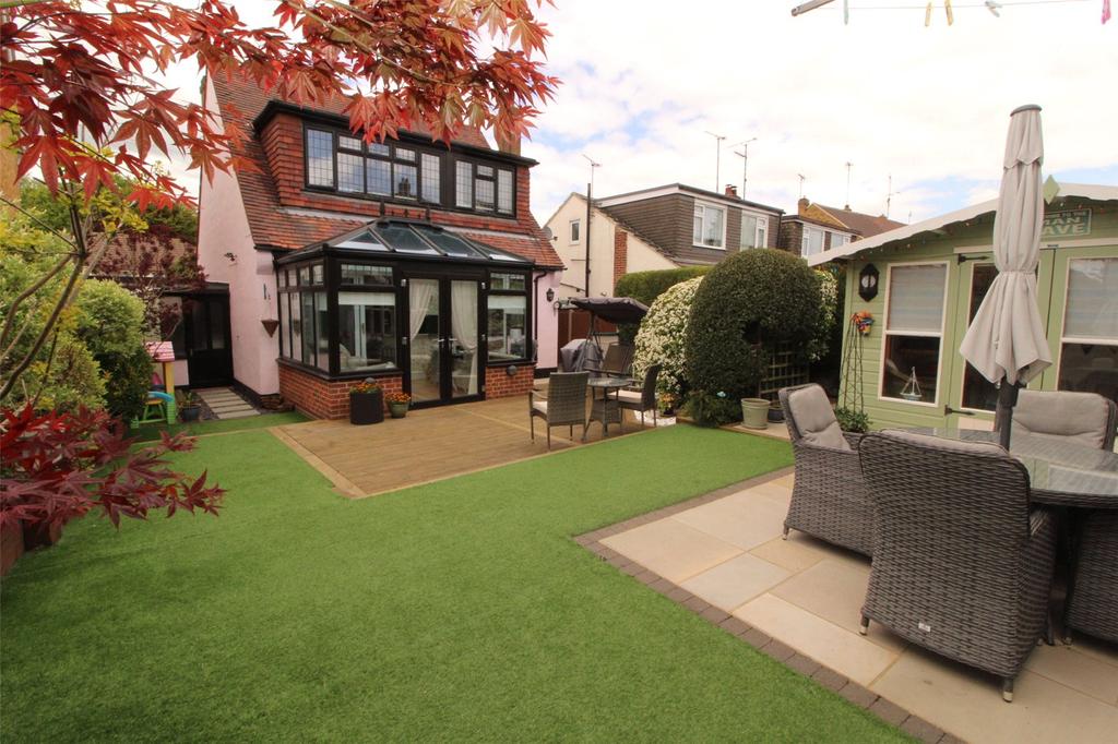 Eastwood Old Road, LeighonSea, SS9 3 bed detached house £465,000