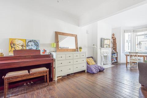 15 Grainger Road, Isleworth, TW7 6PQ
